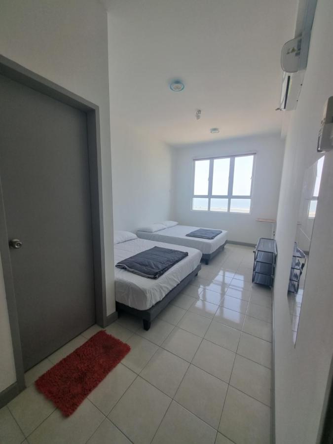 Seaside Haven Homestay Seaview Unit With Pool Opposite Ktcc & Mayang Mall - Pangsapuri Ladang Tanjung Kuala Terengganu Eksteriør bilde