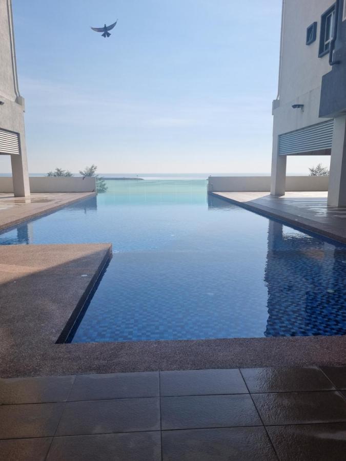 Seaside Haven Homestay Seaview Unit With Pool Opposite Ktcc & Mayang Mall - Pangsapuri Ladang Tanjung Kuala Terengganu Eksteriør bilde